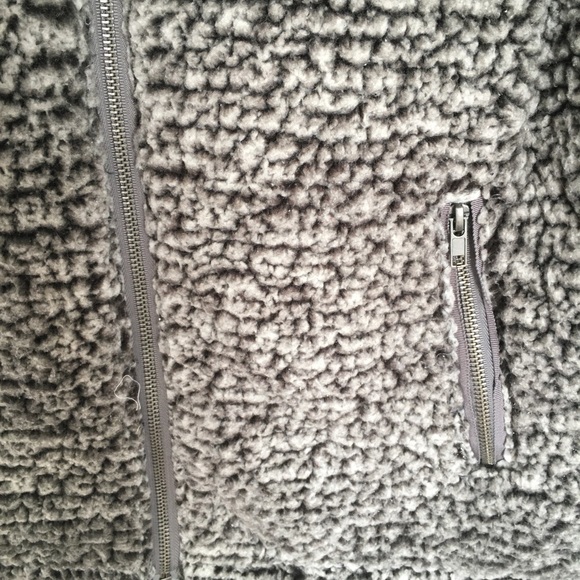 THREAD AND SUPPLY SHERPA VEST - Picture 4 of 6